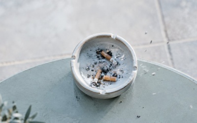 Zašto se pepeljara na terasi brže napuni kada duva vetar