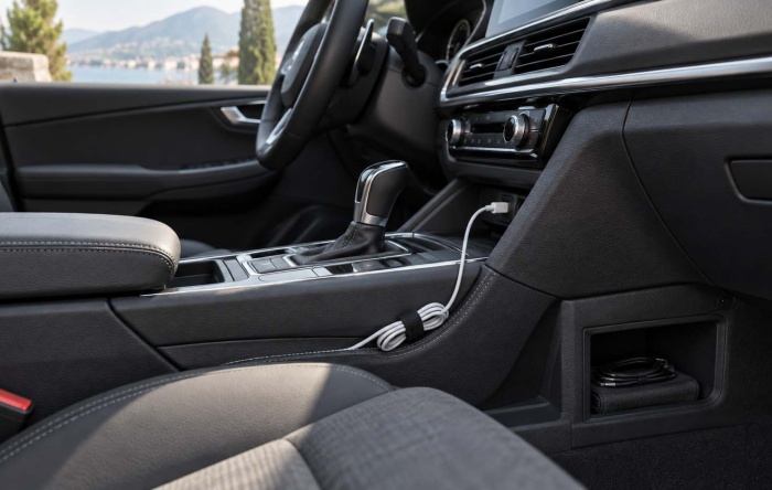 Kablovi u automobilu su stalno zapetljani? Ovaj jednostavan trik uvodi red