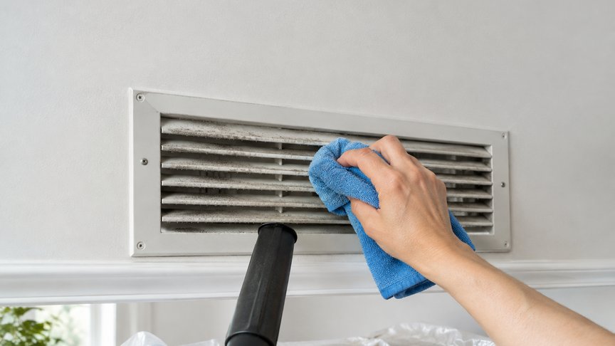 ventilacione rešetke, prašina, čišćenje, usisivač, mikrofiber krpa, održavanje doma, ventilacija, soba, laganica, laganica.rs, laganicars